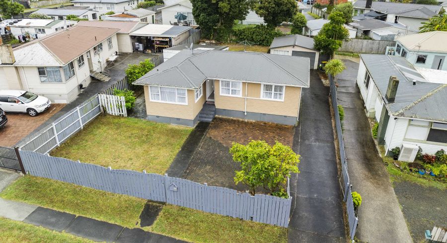  at 129 Rowandale Avenue, Manurewa, Auckland