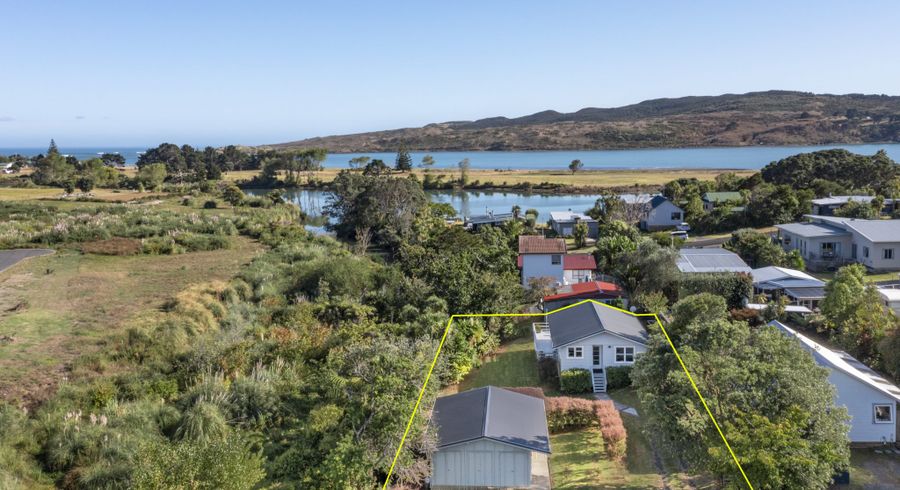  at 35 Uenuku Avenue, Raglan, Waikato, Waikato