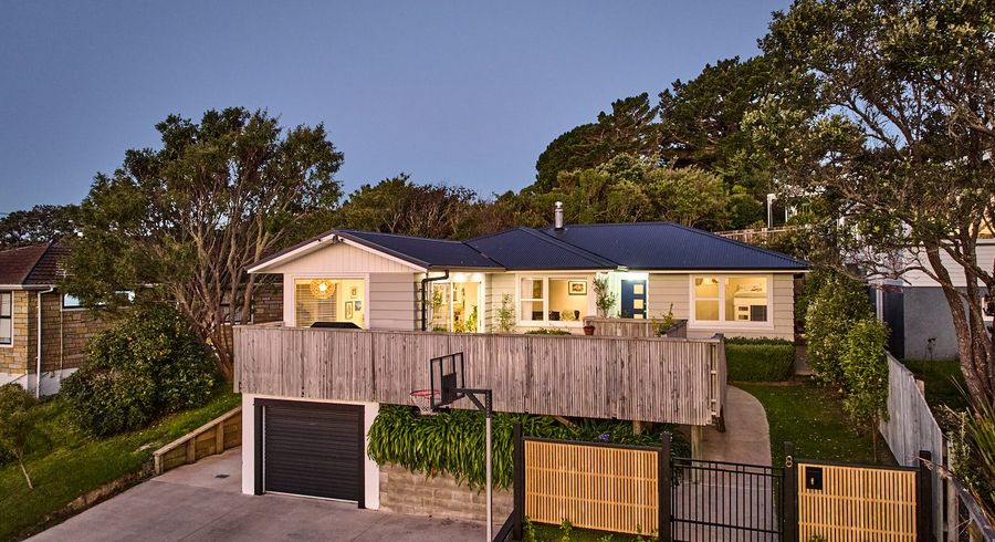  at 8 Beazley Avenue, Paparangi, Wellington, Wellington