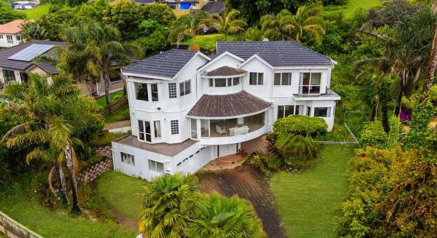  at 13 San Martin Place, Goodwood Heights, Manukau City, Auckland