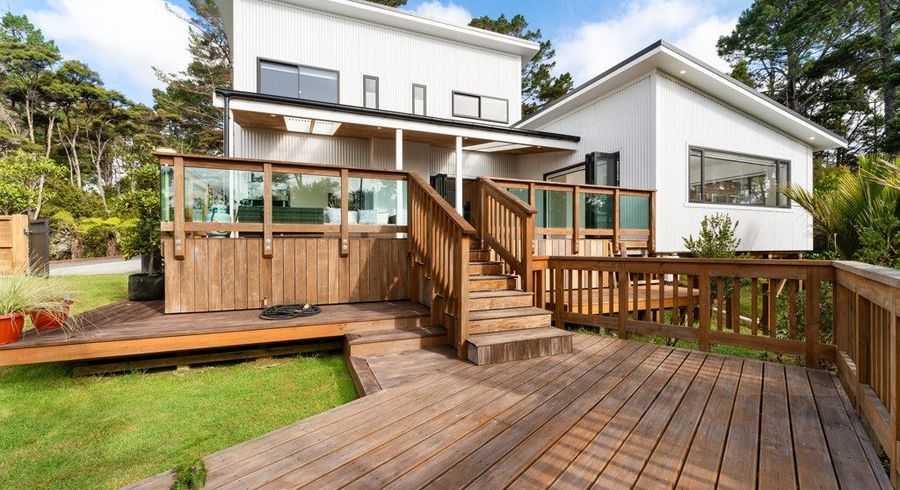  at 12 Sunnyvale Road, Waitakere, Waitakere City, Auckland