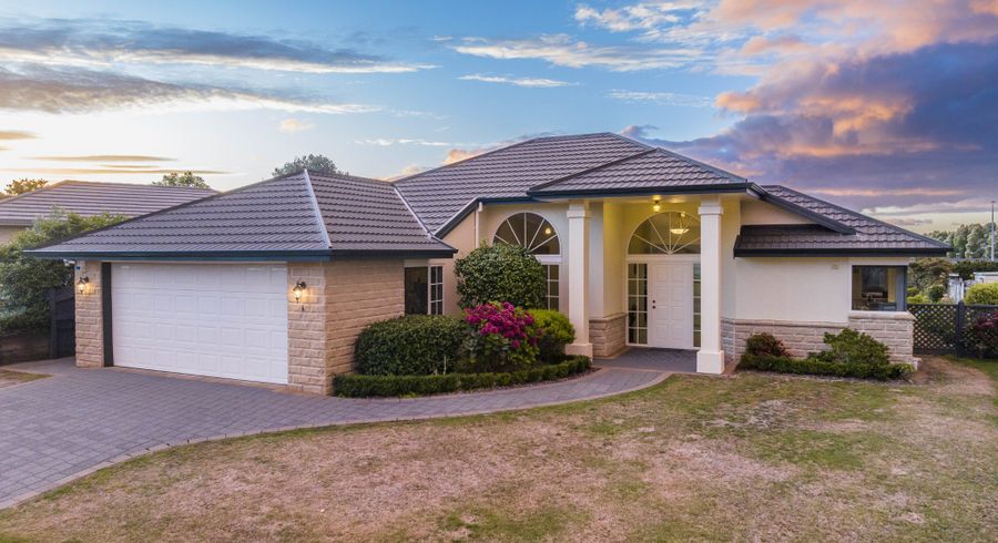  at 6 Crown Hill, Paraparaumu