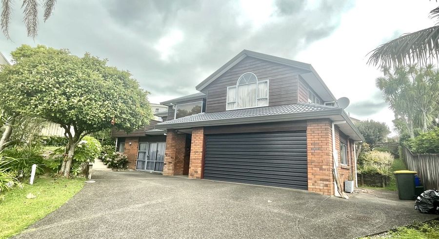  at 35 Peretao Rise, The Gardens, Manukau City, Auckland
