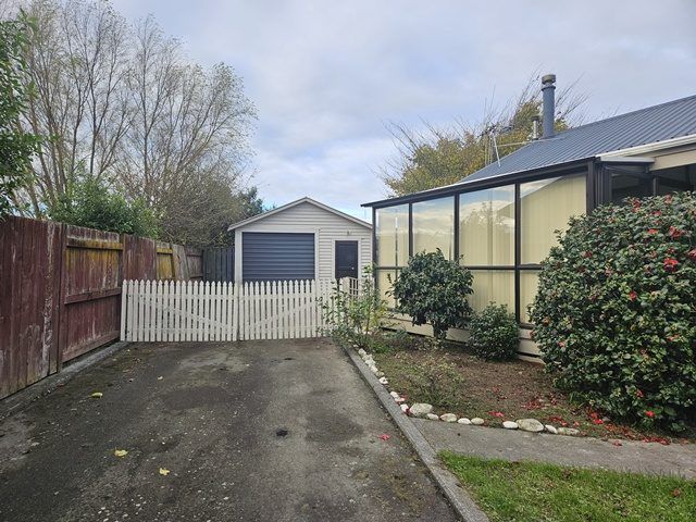  at 14 Gladys Place, Kelvin Grove, Palmerston North, Manawatu / Whanganui