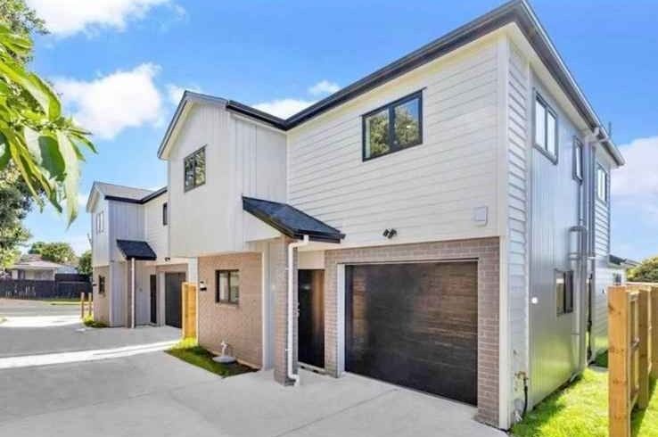  at 3B Riverton Drive, Randwick Park, Manukau City, Auckland
