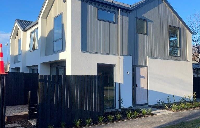  at 2/10 Browning Street, Sydenham, Christchurch