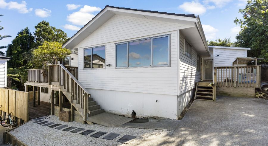  at 54 Woodstock Road, Forrest Hill, North Shore City, Auckland