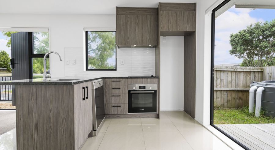  at 48A Waddell Avenue, Point England, Auckland