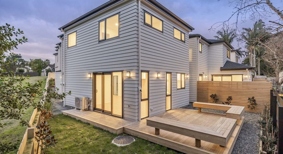  at 37 Allington Road, Massey, Waitakere City, Auckland
