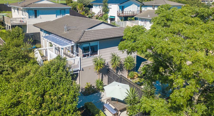 at 1/61 Simon Ellice Drive, Bayview, Auckland