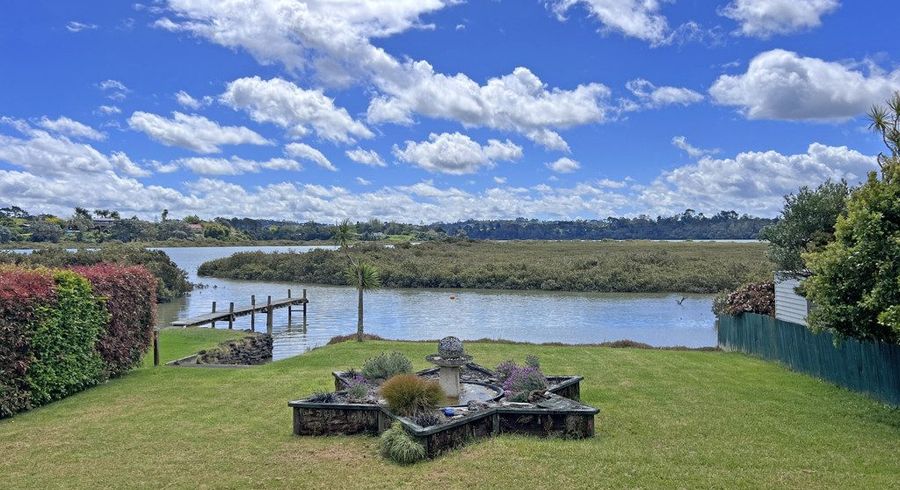  at 10 The Terrace, Herald Island, Auckland