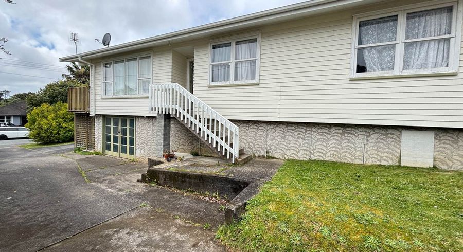  at 10 Coletta Lane, Te Atatu South, Waitakere City, Auckland