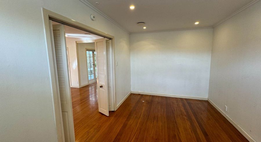  at 40 Swanson Road, Henderson, Auckland