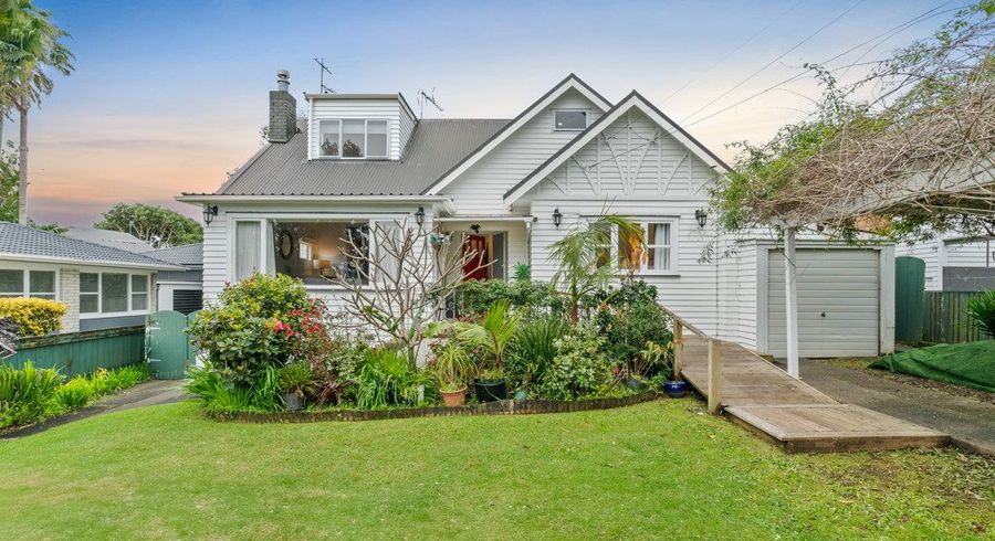  at 8 Vinter Terrace, Mount Albert, Auckland City, Auckland