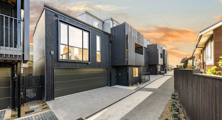  at 12B Kowhai Road, Campbells Bay, North Shore City, Auckland