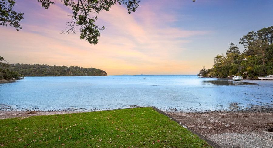  at 2 Western Road, Laingholm, Waitakere City, Auckland