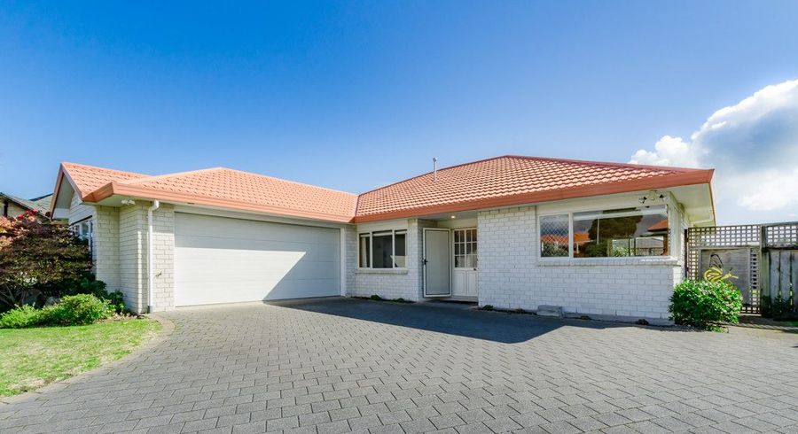  at 23 Kotuku Drive, Paraparaumu Beach, Kapiti Coast, Wellington