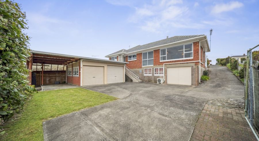  at 10 Greenhill Crescent, Pakuranga Heights, Manukau City, Auckland