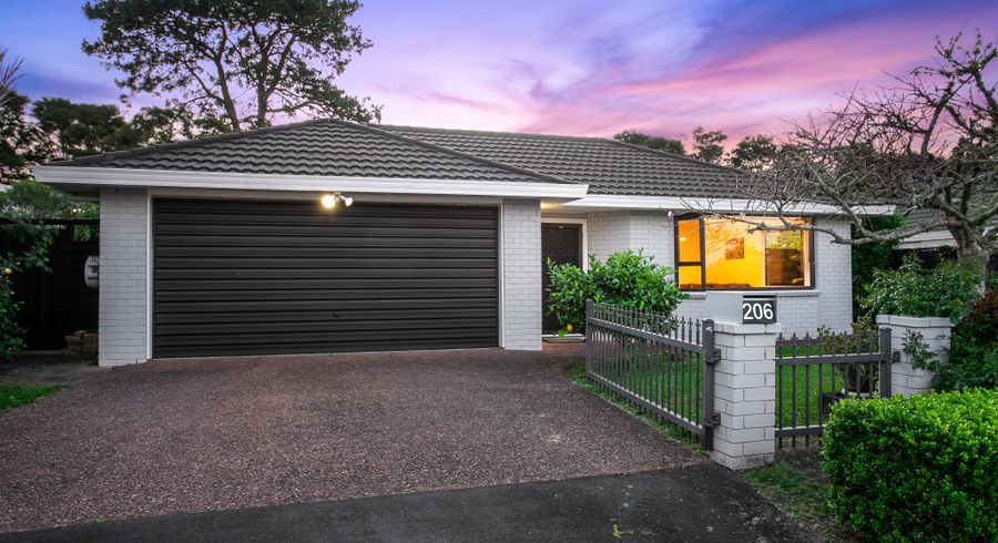  at 206 Glengarry Road, Glen Eden, Auckland