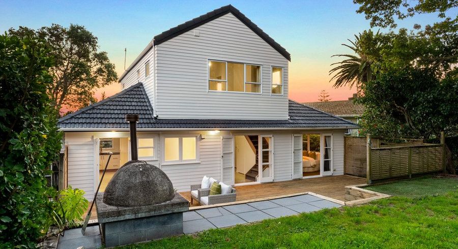  at 20 Sea Vista Avenue, Beach Haven, North Shore City, Auckland