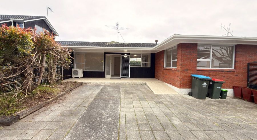  at 2/8 Atherton Road, Epsom, Auckland City, Auckland