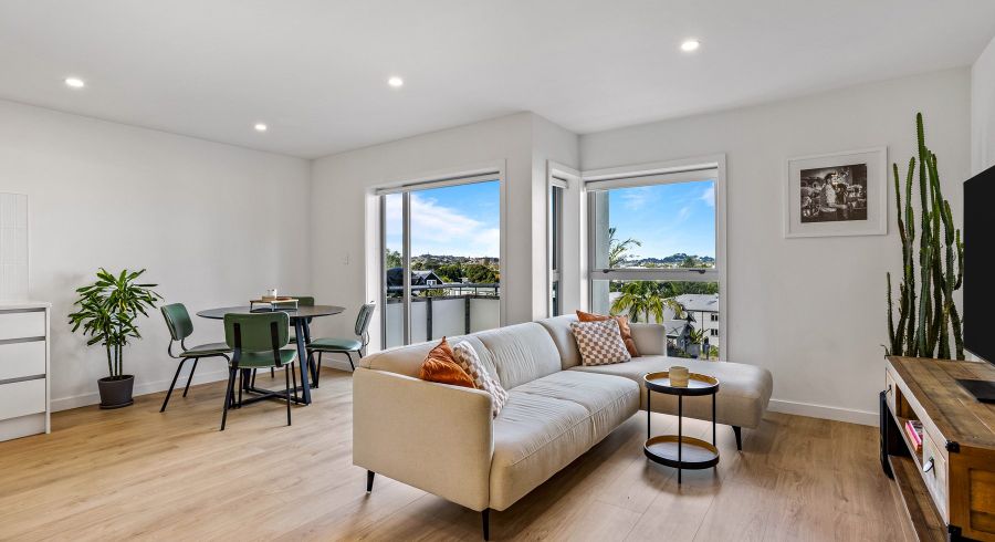  at 17/2 Western Springs Road, Kingsland, Auckland City, Auckland