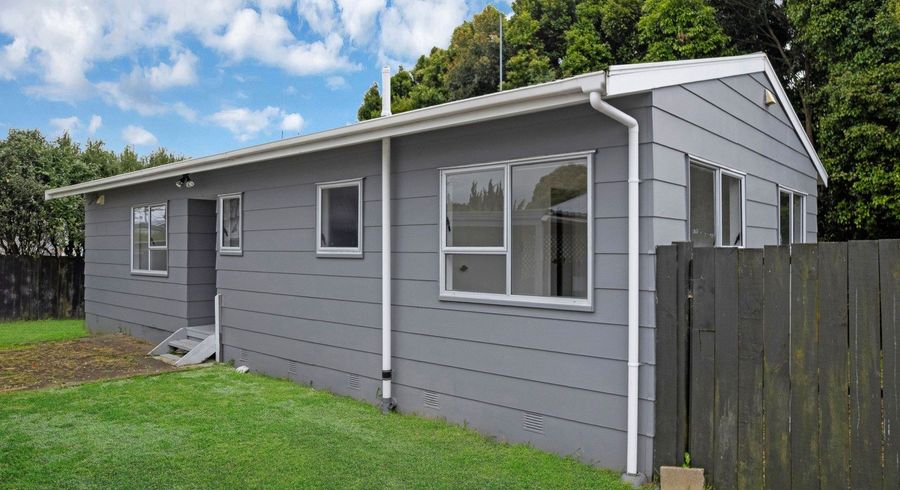  at 1/11 Justamere Place, Weymouth, Manukau City, Auckland