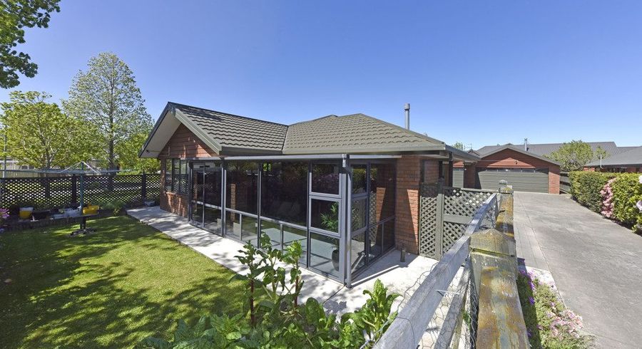  at 4 Harlech Mews, Avonhead, Christchurch City, Canterbury