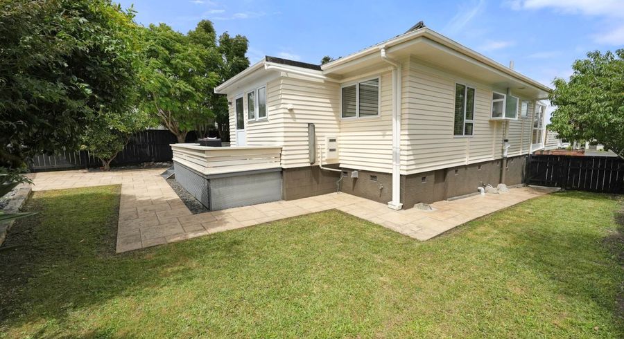  at 1/29 Gloria Avenue, Te Atatu Peninsula, Waitakere City, Auckland