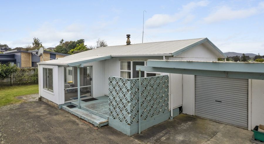  at 6B Robert Mckeen, Otaki Beach, Kapiti Coast, Wellington