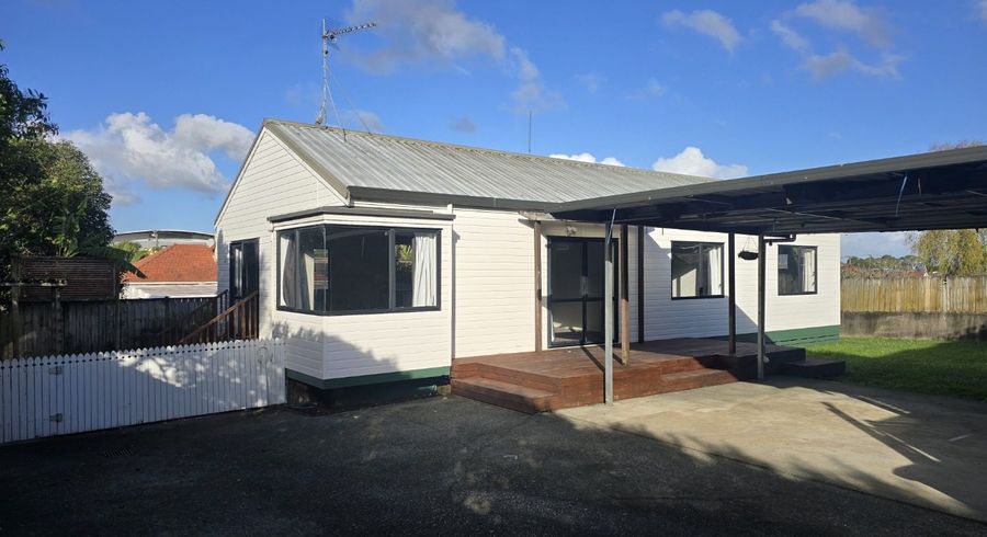  at 22 Chiltern Cres, Glen Innes, Auckland City, Auckland