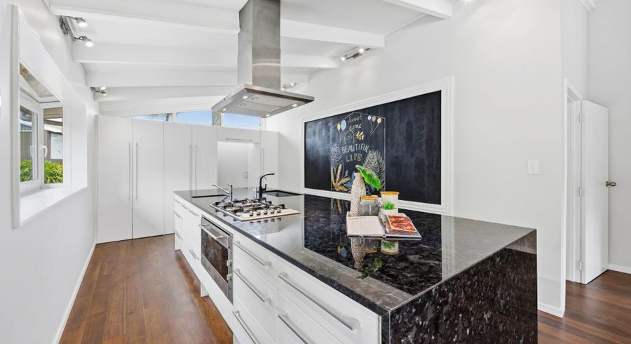  at 26 Pickwick Parade, Mellons Bay, Manukau City, Auckland