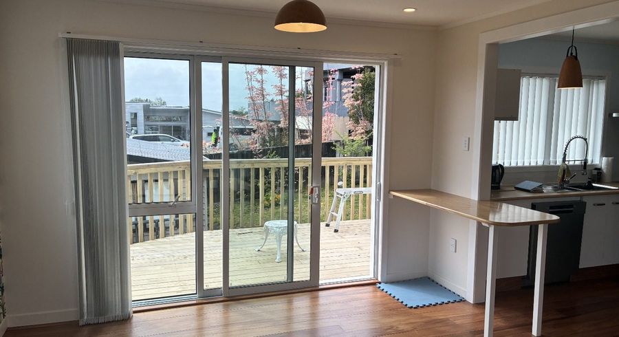  at 130 Rosier Rd, Glen Eden, Waitakere City, Auckland