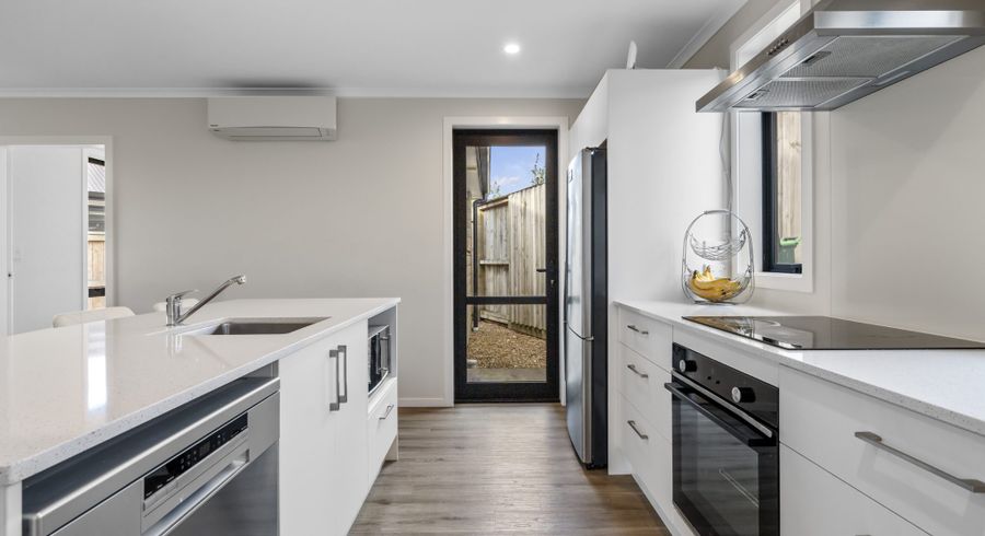  at 20 Foley Grove, Pyes Pa, Tauranga