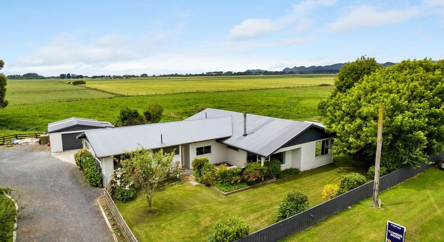  at 178 Waikawa Beach Road, Levin
