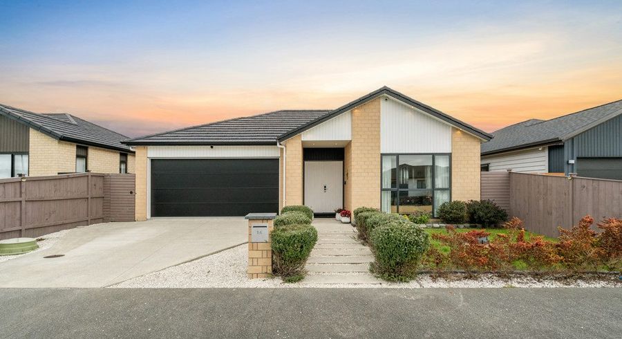  at 14 Earlywood Road, Ardmore, Auckland