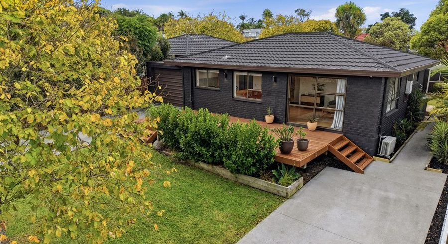  at 1 Quo Vadis Place, Red Beach, Rodney, Auckland