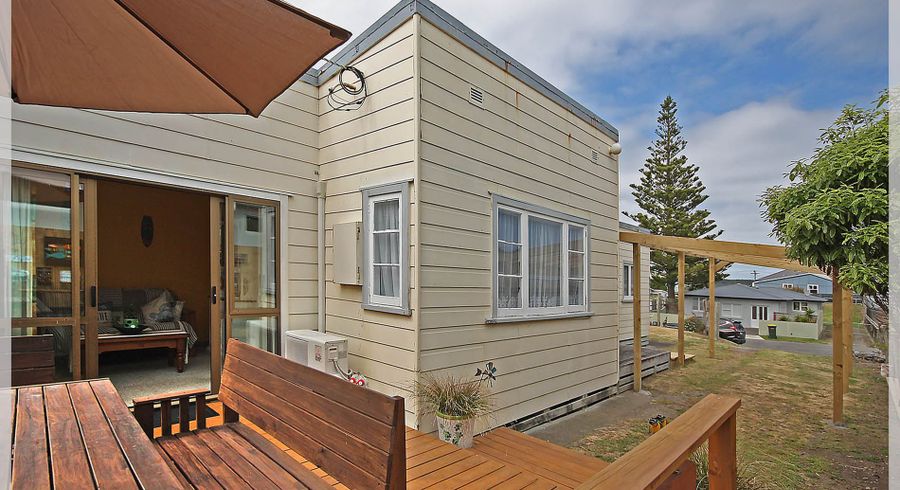  at 26 Hall Place, Foxton Beach, Horowhenua, Manawatu / Whanganui