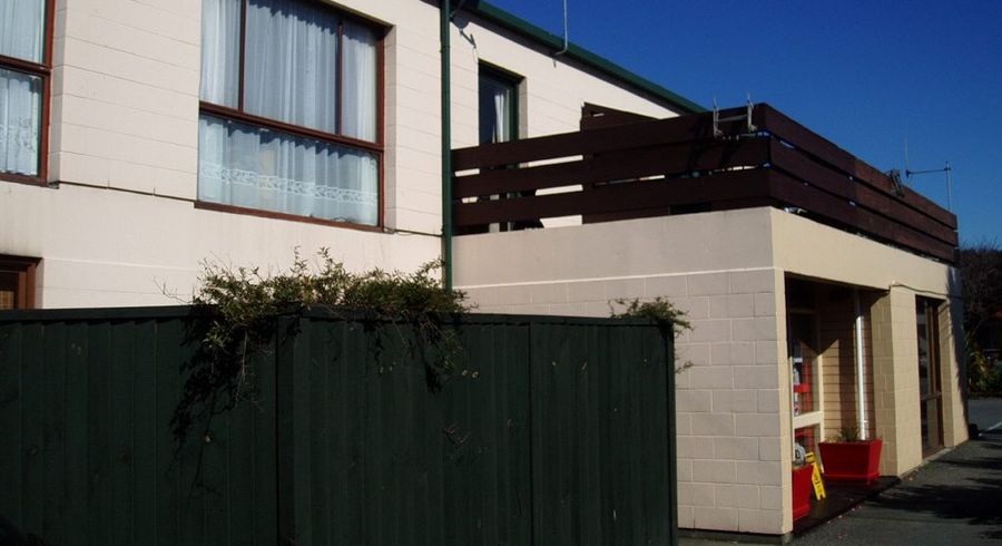  at 2/8 Straven Road, Riccarton, Christchurch City, Canterbury