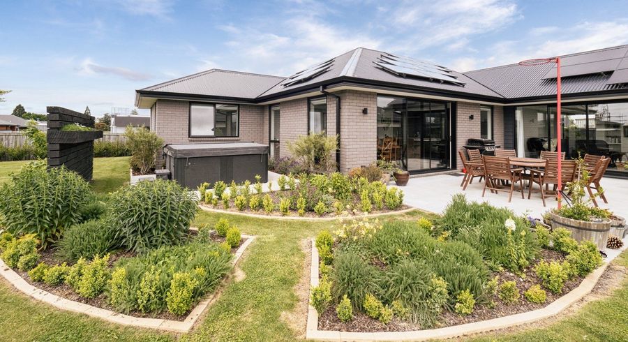  at 5 Roxburgh Place, Tinwald, Ashburton