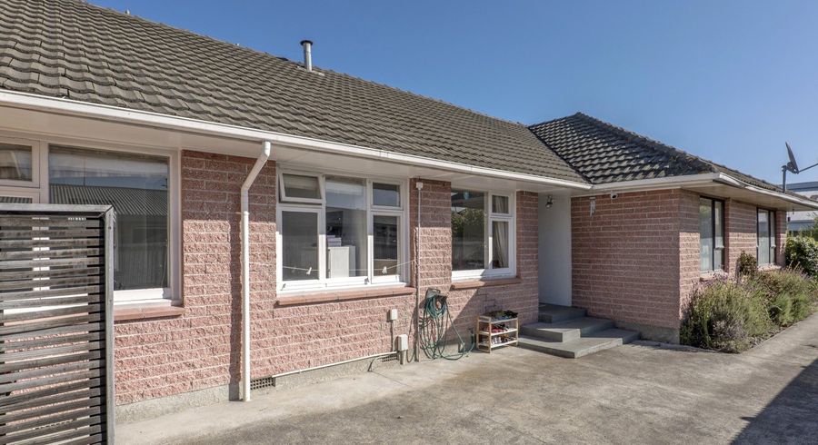  at 2/69 Brockworth Place, Riccarton, Christchurch