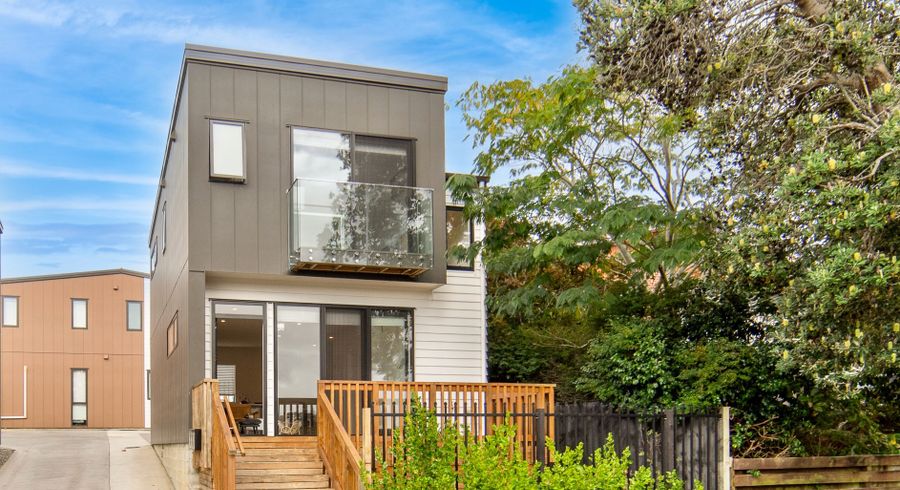  at 2/20 Eban Ave, Hillcrest, North Shore City, Auckland