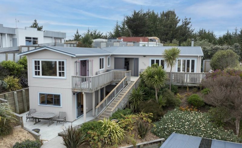  at 1A Muritai Terrace, Hokio Beach
