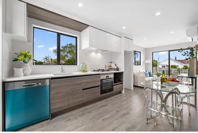  at 36 Hutchinson Rd, Bucklands Beach, Manukau City, Auckland