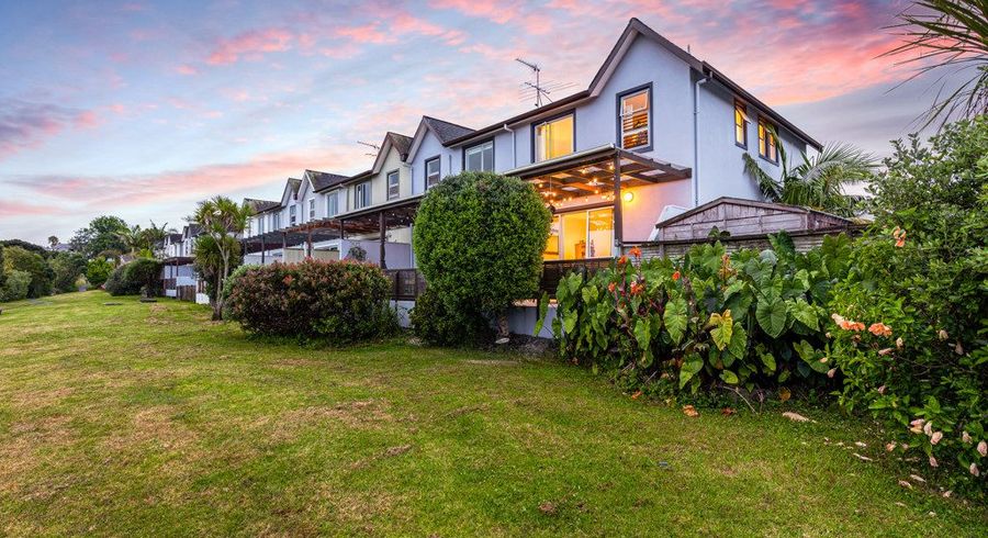  at 9T Clearwater Cove, West Harbour, Auckland