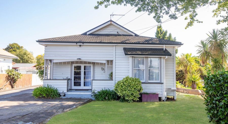  at 43 Naylor Street, Hamilton East, Hamilton