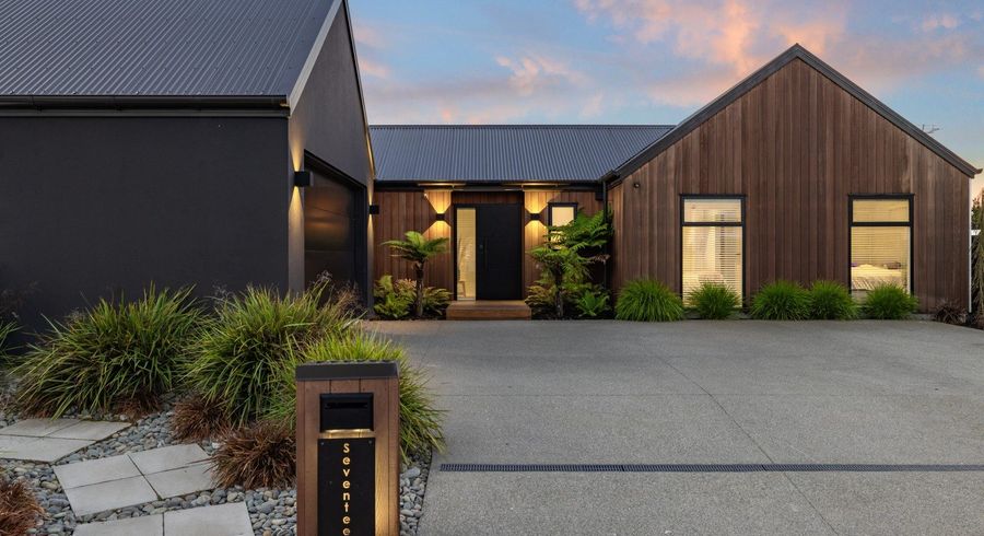  at 17 Nederland Avenue, Burwood, Christchurch
