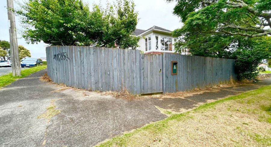  at 9 Moata Road, One Tree Hill, Auckland