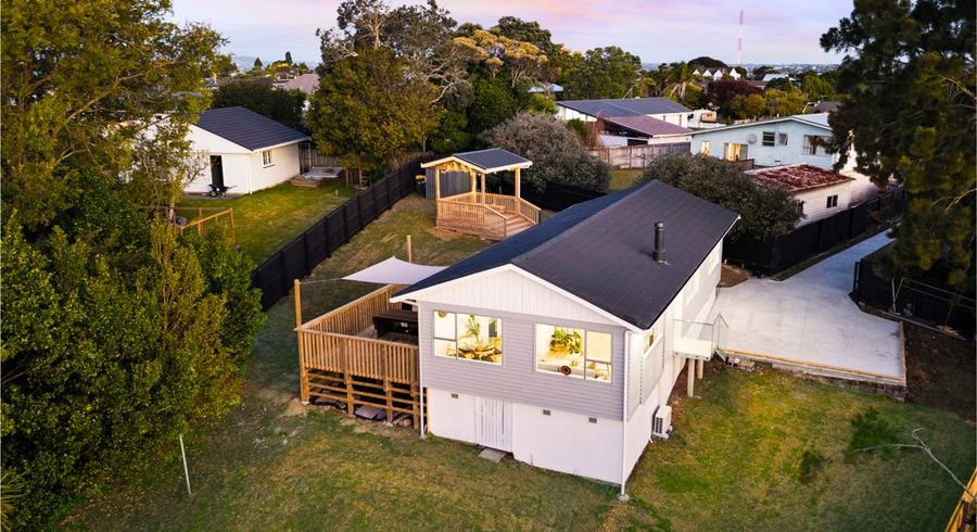  at 11 Redwood Drive, Massey, Auckland
