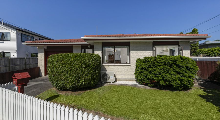  at 2/31A Colwill Road, Massey, Waitakere City, Auckland